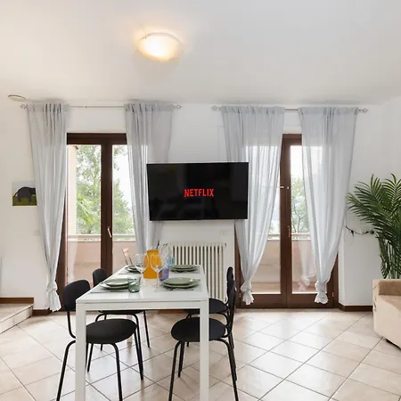 Tatil Evi Veddasca Vistalago Maccagno